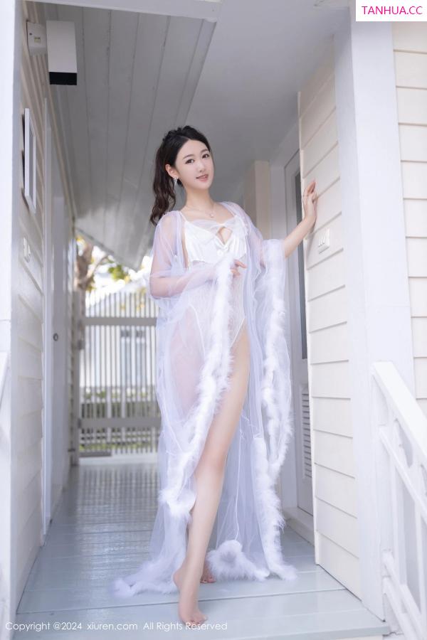 唐安琪  [XiuRen]高清写真图 2024.03.04 No.8174 唐安琪 美腿丝袜第5张图片